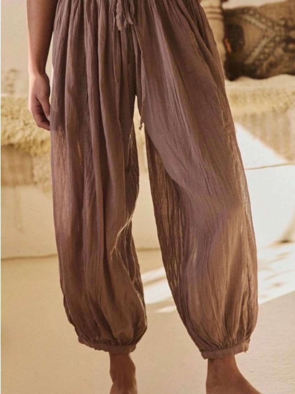 Free People Relaxed Drawstring Linen-Blend Ballon in Taupe - Picture 2 of 5